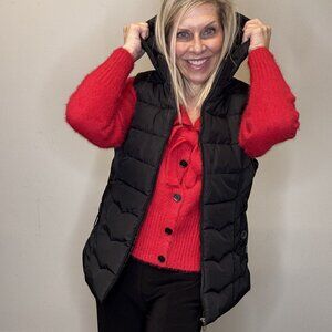 Papillion Short Hoodie Puffer Vest W/ Detachable Hood